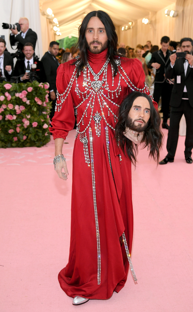 Jared Leto Brings His Decapitated Head to the 2019 Met Gala | E! News